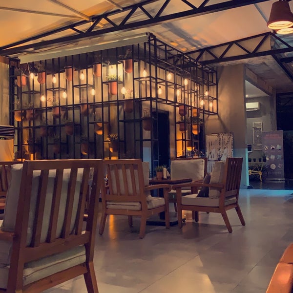 Café-Café Shisha di Jeddah